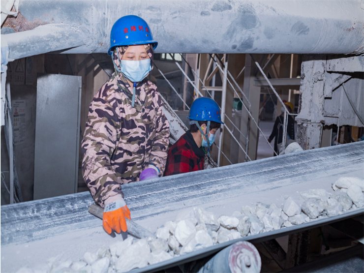 生産(chan)車間環(huan)境(jing)展示(shi)